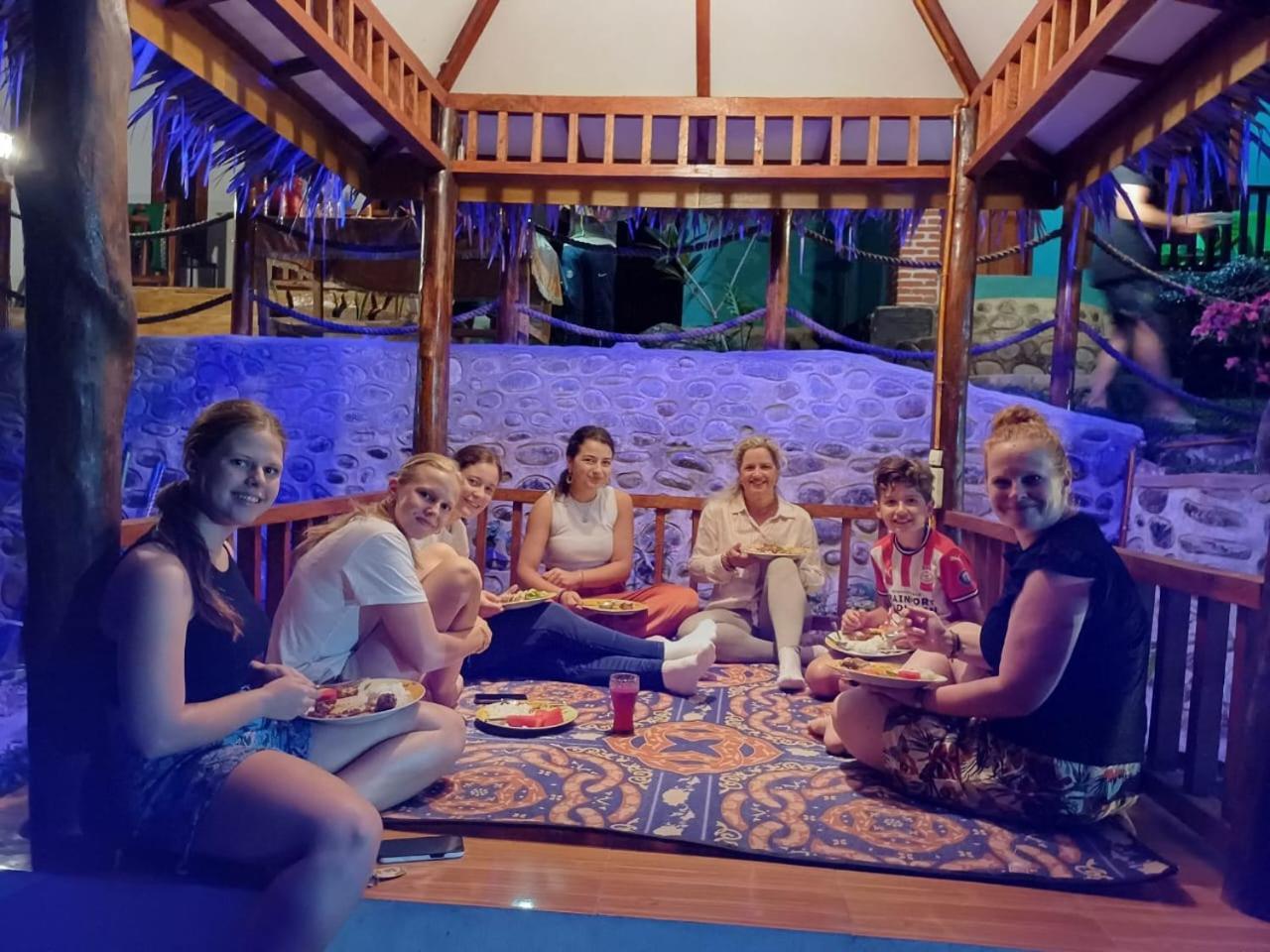 Asim Paris Guesthouse & Jungle Trekking 부킷 라왕 외부 사진