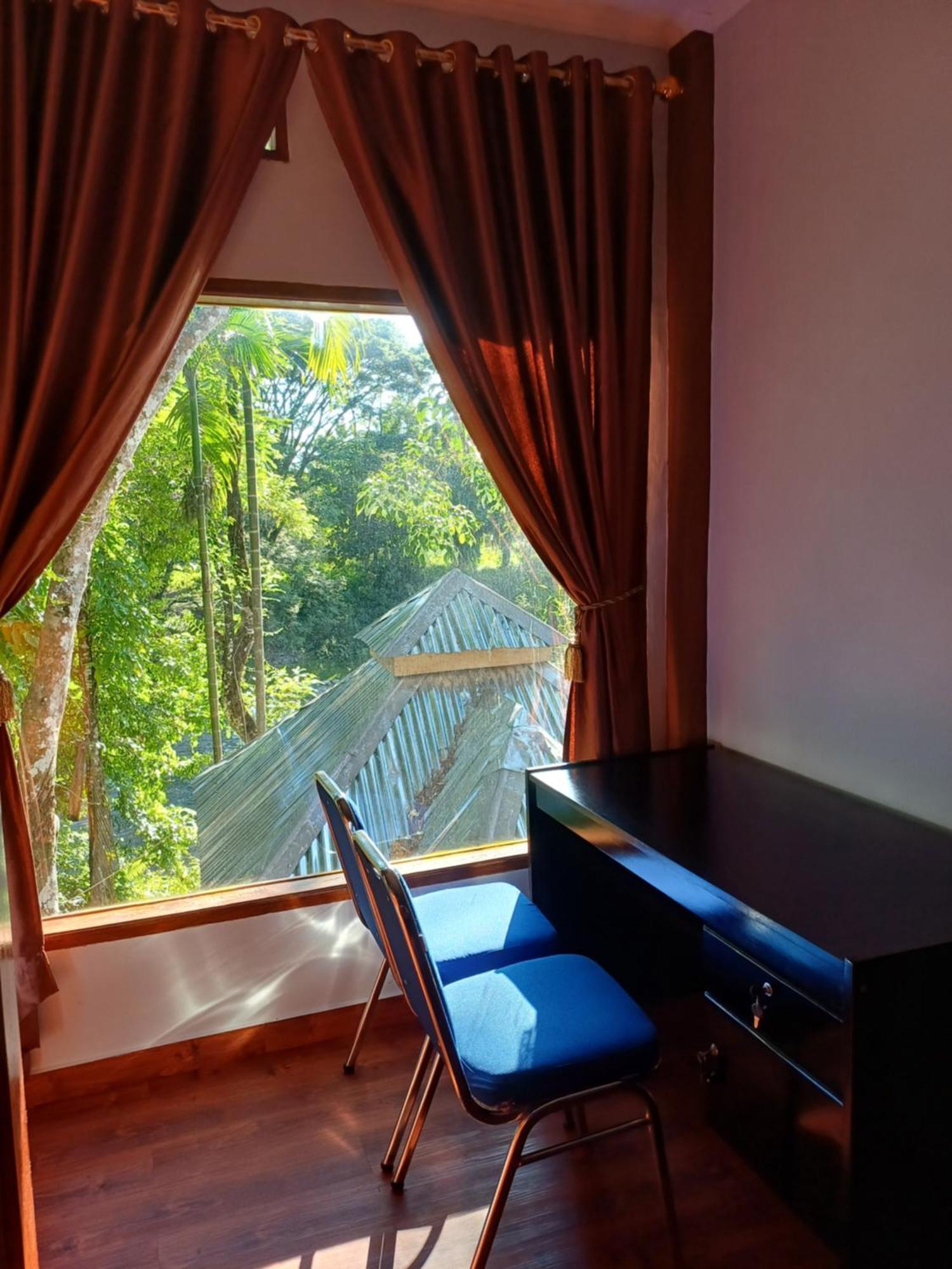 Asim Paris Guesthouse & Jungle Trekking 부킷 라왕 외부 사진