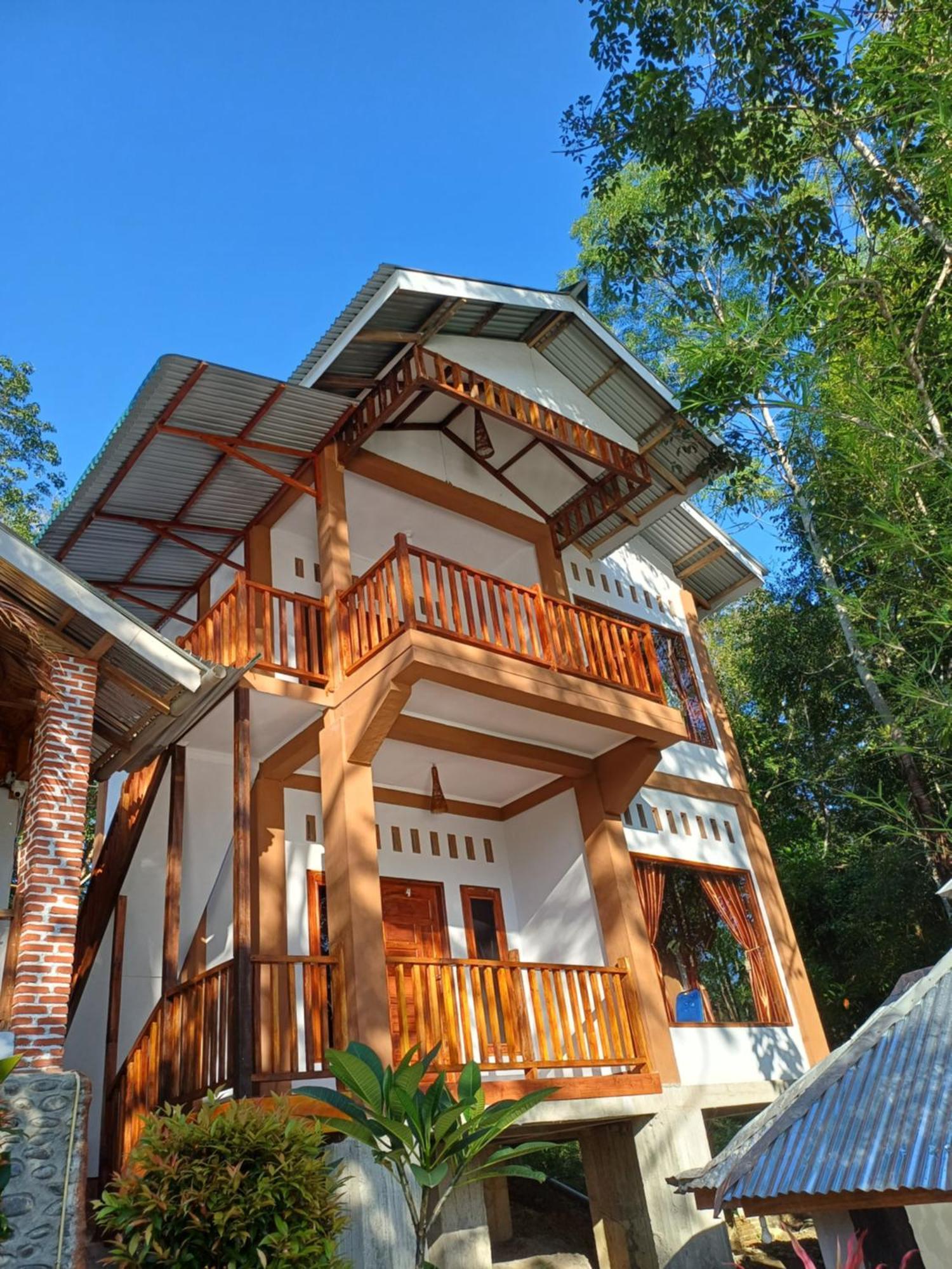 Asim Paris Guesthouse & Jungle Trekking 부킷 라왕 외부 사진